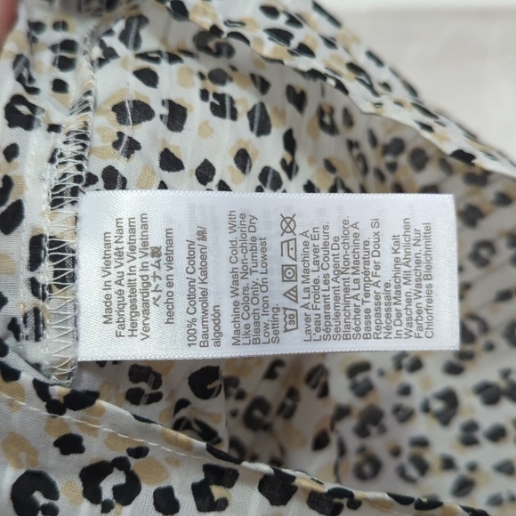 J Crew White Beige Cheetah Print Cap Sleeve Blouse Size Medium New with Tags - Picture 4 of 7